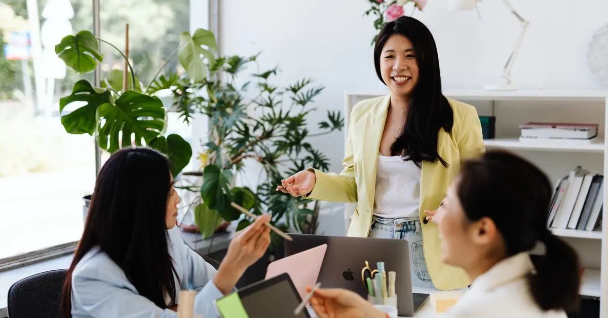 Comment le Leadership Bienveillant Réduit le Stress au Travail